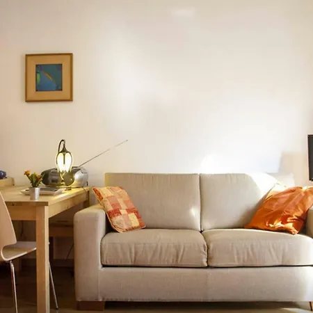 Isola Flat * Milan